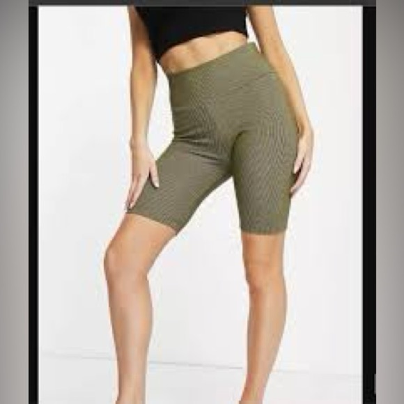 Adidas Women's Ribbed Green Bike Shorts - Picture 1 of 5